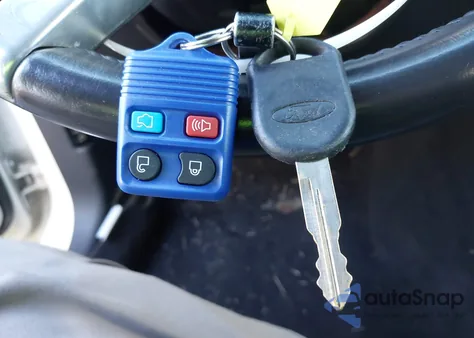 2005 Ford Mustang Gt Deluxe/Gt Premium из США, поврежденный, VIN 1ZVFT82HX55123301